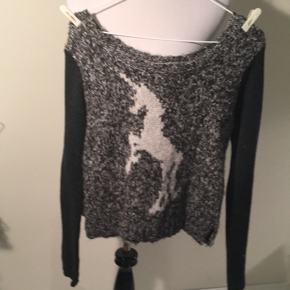 Bethany Mota Black and white unicorn sweater